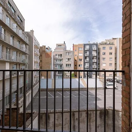 Apartment Spacious Two-bedroom *