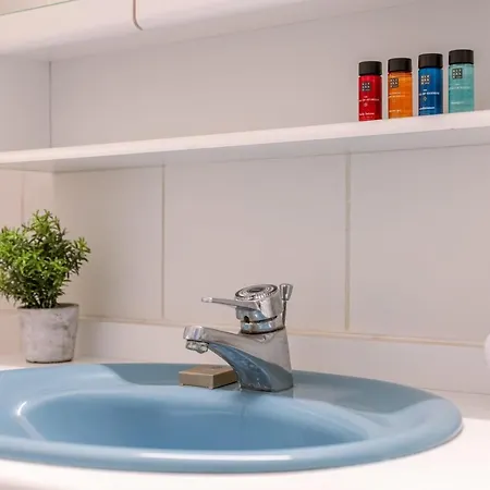 Spacious Two-bedroom Apartment *